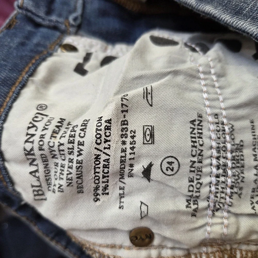 NWT Free People‎ BlankNYC Jeans Women's Size 24 Boho Fray Crop Studs Embroidered